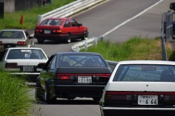 入場門までの道のり
